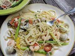 香辣海鲜意面配白葡萄酒酱-SISTERS BAR RESTAURANT川意酒馆(嘉善老市H楼店)