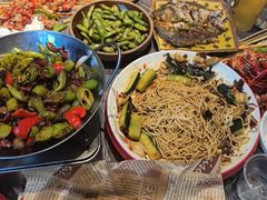 -老街烧烤大排档·地道湖北菜·龙虾馆(汉口火车站店)