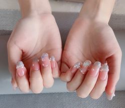 -爱美睫美甲会馆