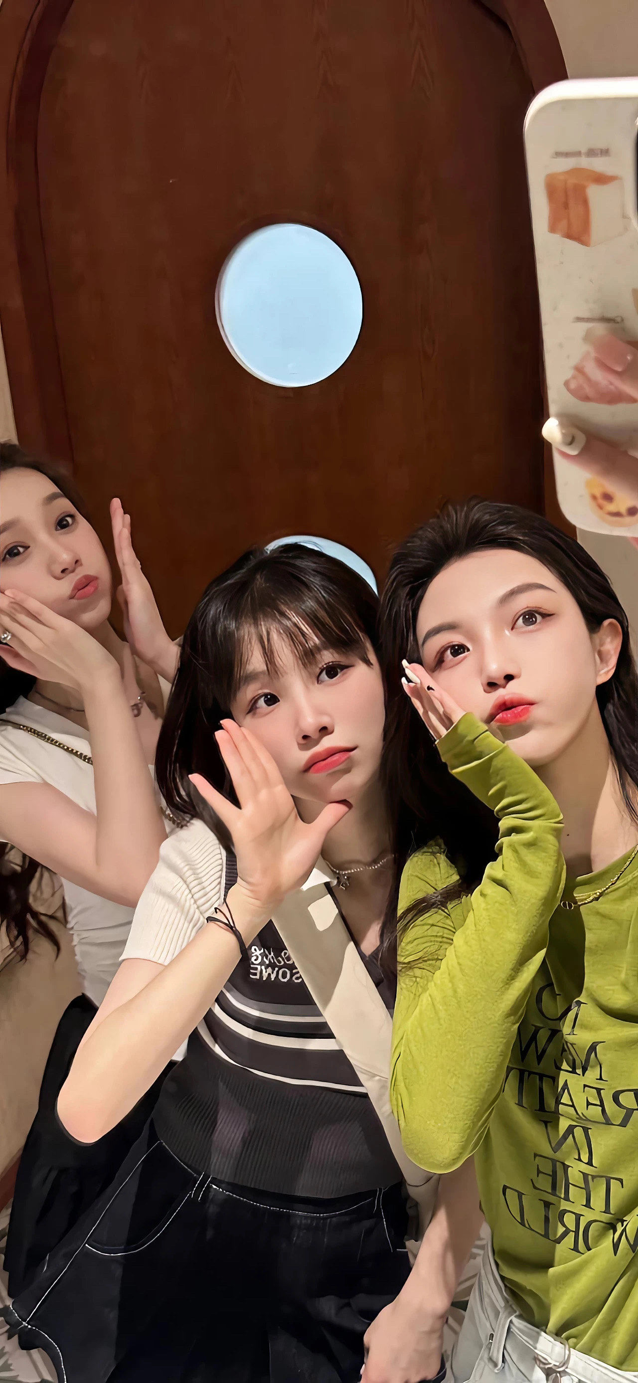 姐妹合照 我和我的美女朋友 姐妹聚会快乐加倍