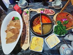 -热火朝天鲜切牛肉火锅(南强街巷店)