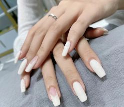 -悦指间美甲美睫