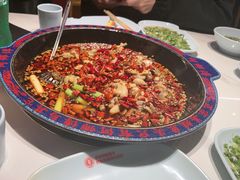 -何师傅美蛙鱼头(汉街店)