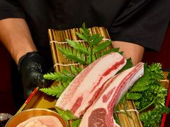 -铭牛烧肉·和牛海鲜自助(高新月牙湖店)
