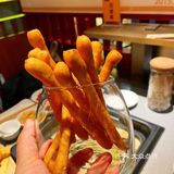 排队王等了40桌。巴奴毛肚火锅太好吃了