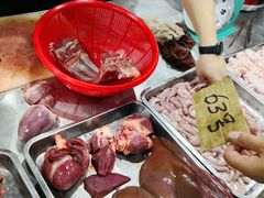 -标记美食新鲜猪杂(兴南大道店)