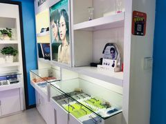 -提一眼镜·蔡司·依视路(小寨店)