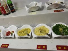 自助调料区-味之绝美蛙鱼头火锅(花都店)
