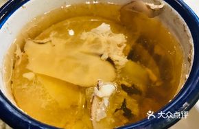 Snow Pear and Sea Coconut Dry Meat Soup
