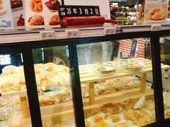 面包甜点陈列柜-盒马鲜生(宝地店)