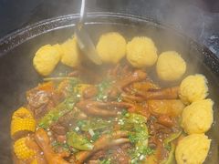 -鱼窝棚柴火铁锅炖(富山屯店)