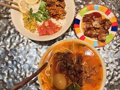 -粉八·云南米线·建水烧烤(常熟路店)