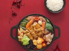 -老牌坊云南鱼豆花火锅(哈西万达店)