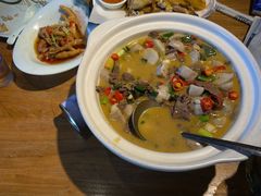 -头上红煨盐鸡·非遗院子餐厅