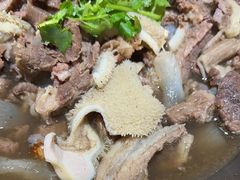 -大众跷脚牛肉馆·非遗传承单位(峨眉山店)