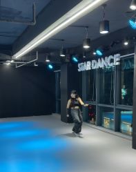 -STAR舞蹈工作室