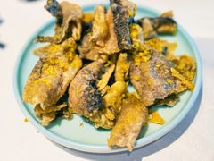 咸蛋黄炸鱼皮-新加坡海鲜(国贸商城店)