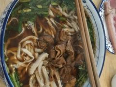 -镇南锅盖面馆(解放路店)