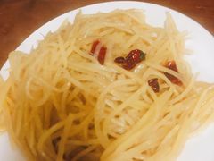 酸辣土豆丝-雅仕聚酒馆