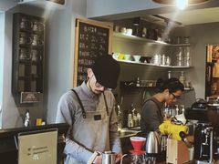 海盐焦糖蛋糕切件-转山咖啡(松柏社区店)