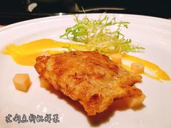 龙利鱼柳配鲜果-小广寒电影艺术餐厅(小广寒经三路店)