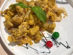 咸蛋黄牛蛙掌中宝-避风塘(宝山万达店)