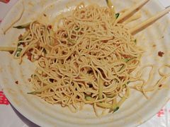 -肥肥虾庄·金牌油焖大虾(汉街SKP店)