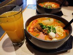 -灵芝妹子海鲜米线(劳动公园店)