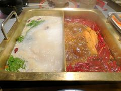 -尚尚仙·酸汤猪手·猪肚鸡火锅(华联万柳购物中心店)