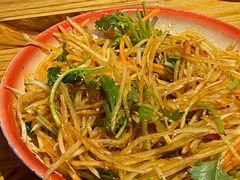 酸辣萝卜丝-兔槽江湖菜·重庆璧山兔(水围店)