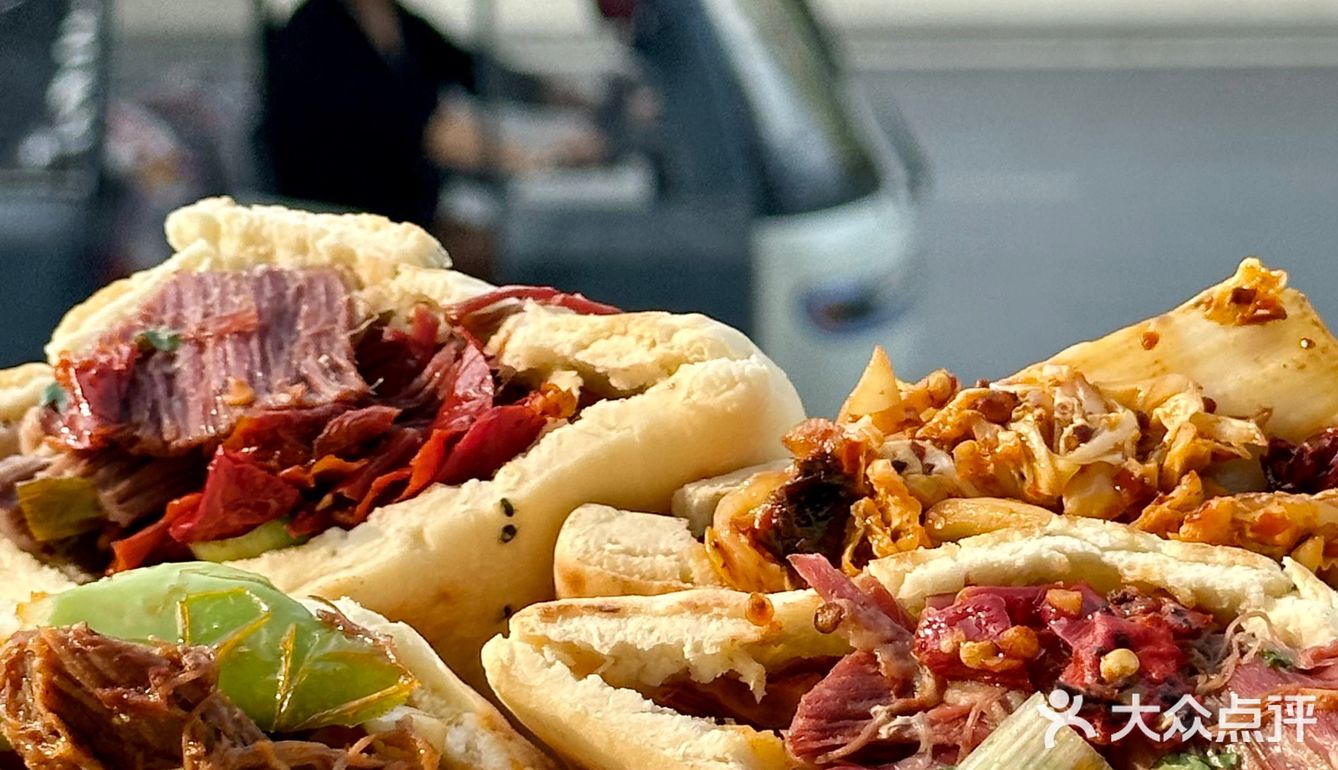 西安城墙下🈶️点东西，