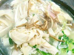 -丽虹云南过桥米线(兴工街店)