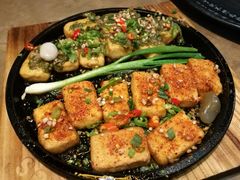 -何师烧烤·香辣蟹·川菜·30年老品牌(太古里旗舰店)