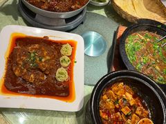 -万重锦·人文川菜馆(骡马市店)