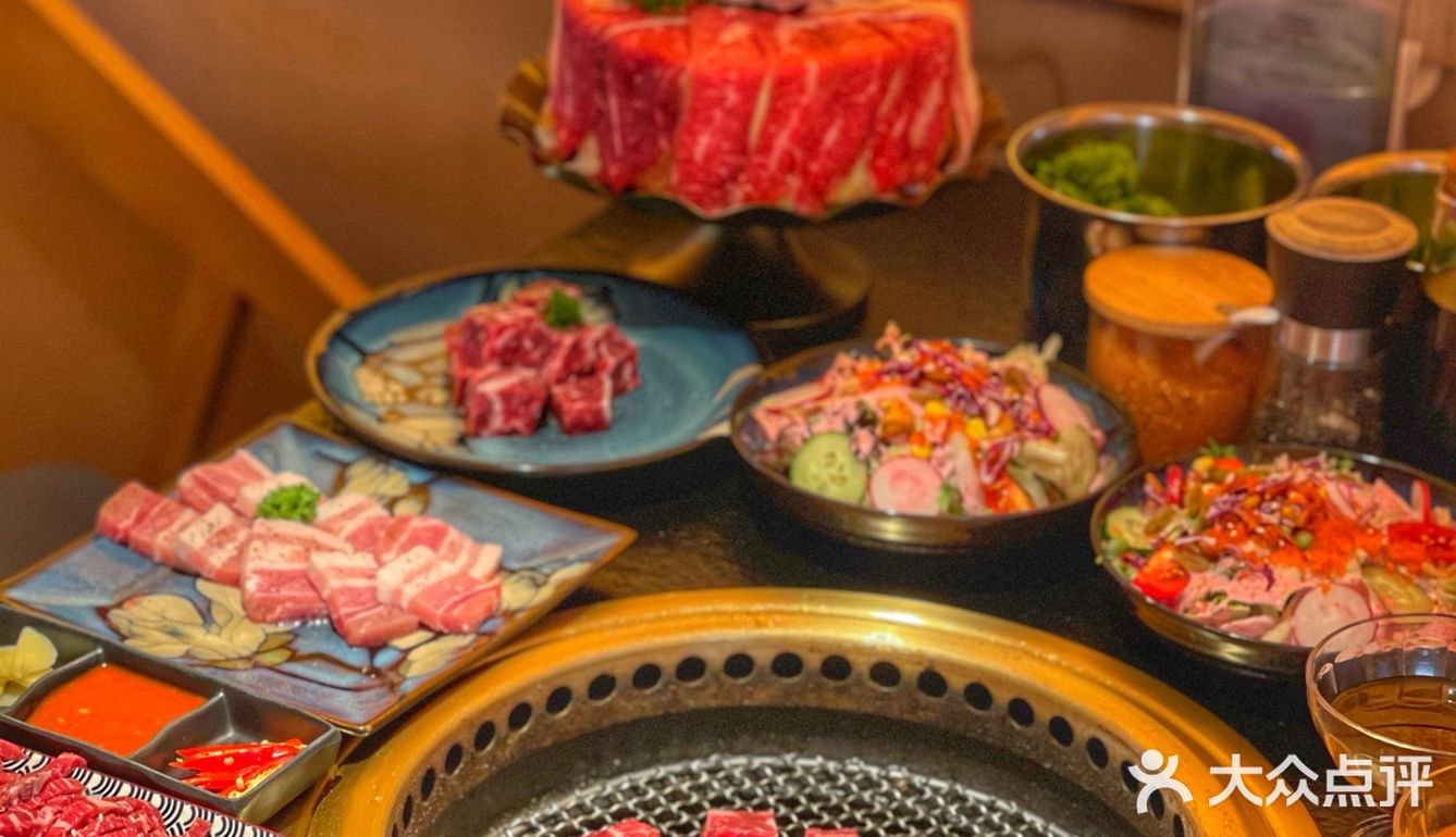 在富士山🗻光幕下吃烧肉是什么体验⁉️