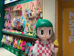 -燕莎奥特莱斯购物中心