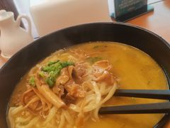 -诚铭记·虾仁汤包·成都小吃(融创店)
