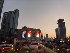 -陆家嘴空中步行连廊