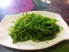 -小厨子私房菜·云南美食店