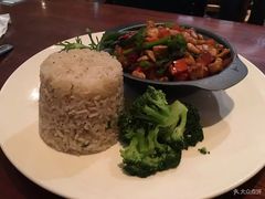 宫保鸡丁-Hooley's活利仕西餐厅(珠江新城店)