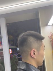 -D.G造型·烫发染发接发