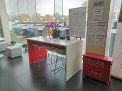 -TESLA 特斯拉(北京南四环中路特斯拉中心)