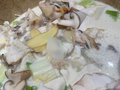 -滇香肴·云南菜蒸汽石锅鱼(云南北路店)