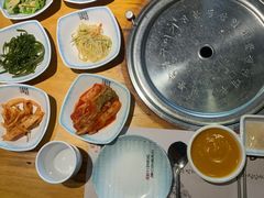 -唯成•韩国炭火烤肉 유성고기