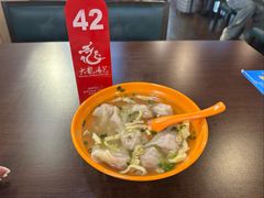 鲜肉小馄饨-大龙汤包