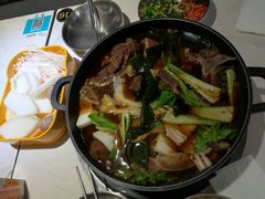 -运气牛自助酱大骨火锅(南京东路店)