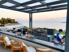 -瑰丽酒店·海吧·天际下午茶·现场DJ·天台酒吧