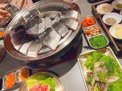 -围炉肉舍丹东海鲜烤肉·烤活鳗(步行街店)