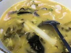 酸汤鱼-大鸭梨烤鸭(金色漫香店)