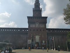 -斯福尔扎古堡